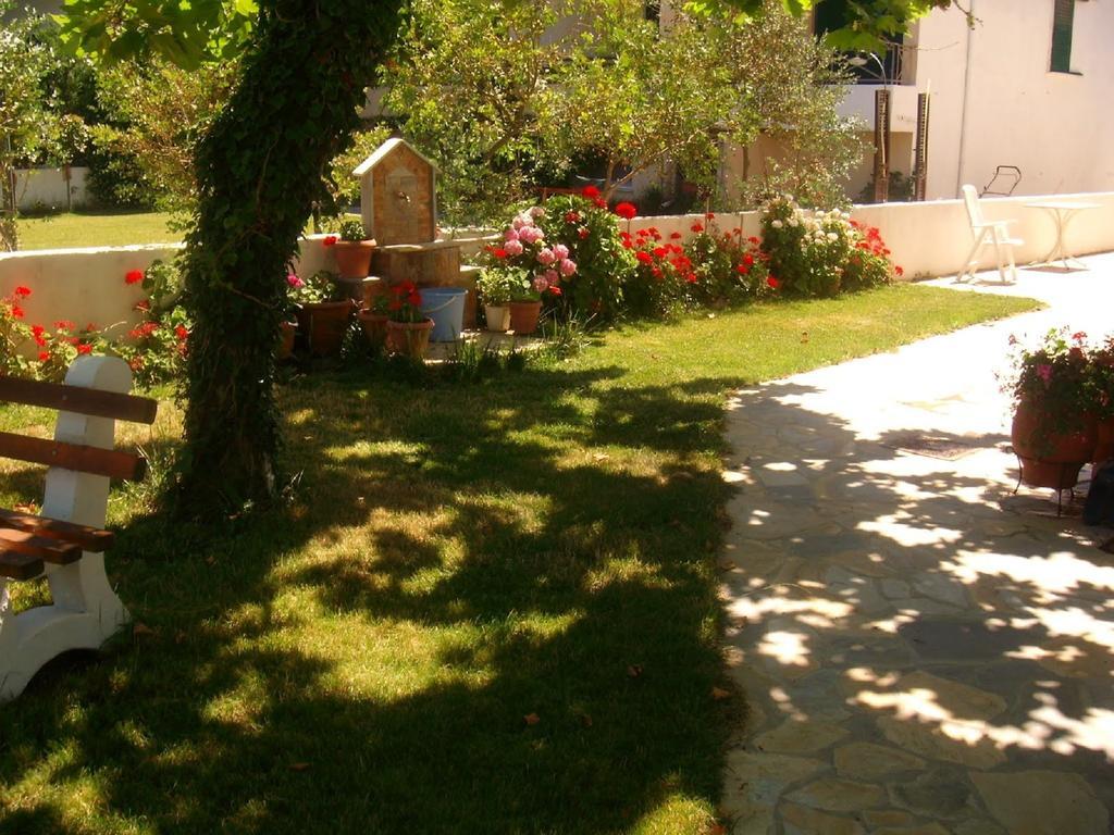 Isalos Velika  Habitación foto